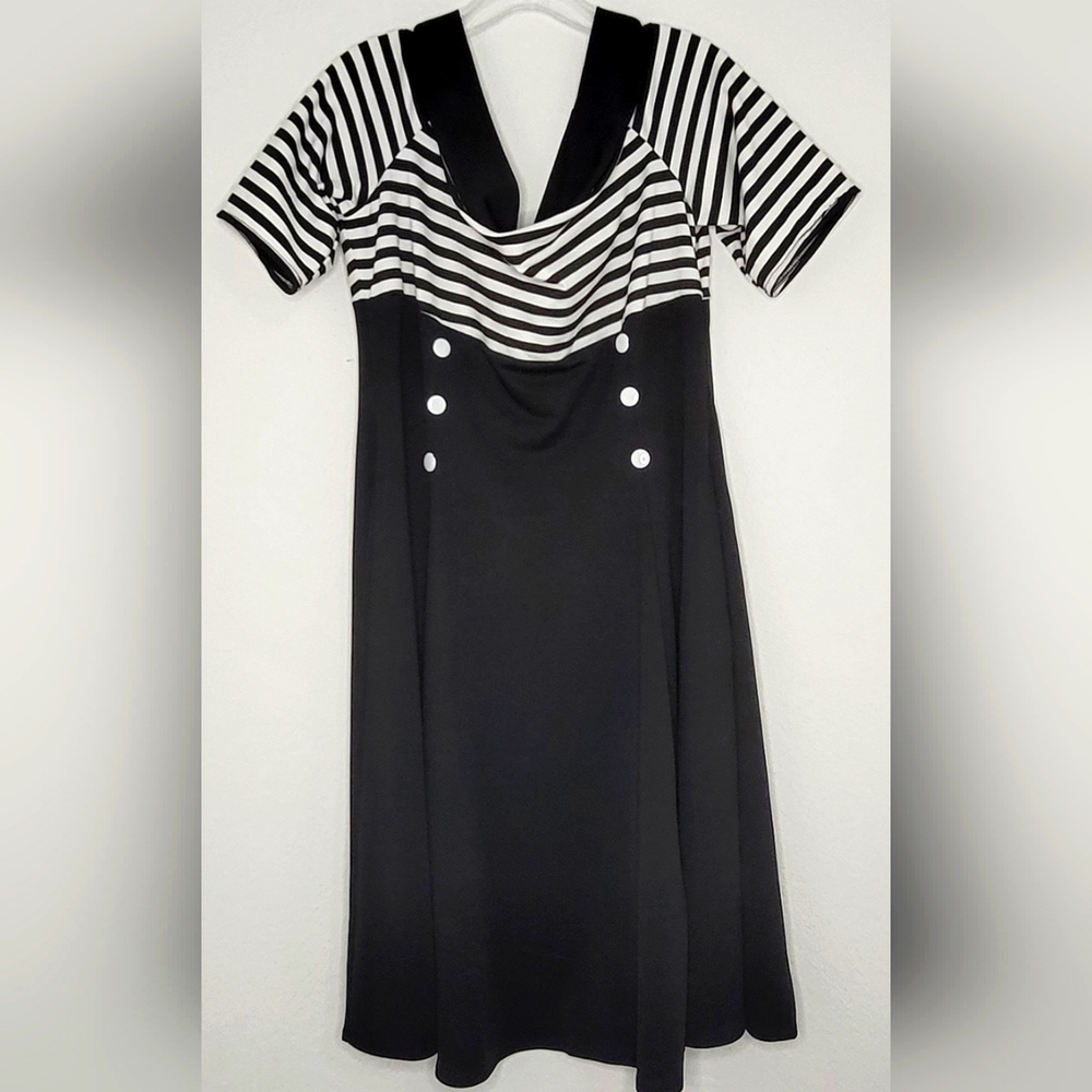 Retro pinup style black and white boat neck sailor dress. 2XL